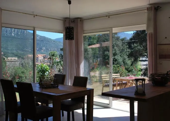 Maison Independante De 55 Metres Carres, Climatisee Avec Jardin Arbore De Chenes